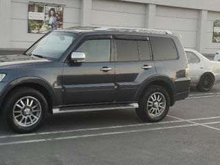 Mitsubishi Pajero foto 4