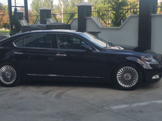 Lexus LS Series