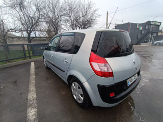 Renault Scenic foto 2