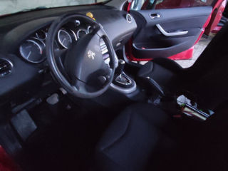 Peugeot 308 foto 2