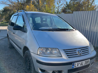 Volkswagen Sharan foto 1