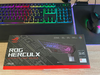 Asus  ROG Herculx Graphics Card Holder фото 6