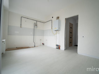 Apartament cu 2 camere, 85 m², Durlești, Chișinău foto 11