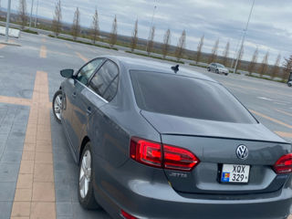 Volkswagen Jetta foto 5