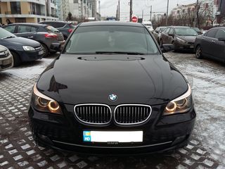 BMW 5 Series foto 1