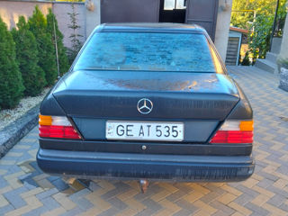 Mercedes Series (W124) foto 5