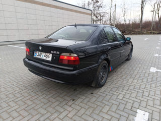 BMW 5 Series foto 6