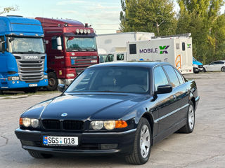 BMW 7 Series foto 1