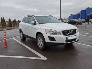 Volvo XC60 foto 2