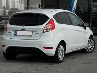 Ford Fiesta foto 3