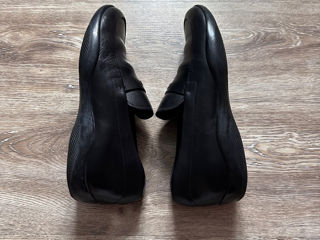 Prada Brushed Leather Loafers foto 2