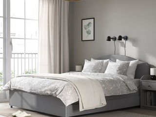 Mobilă Ikea stilată și practică în dormitor