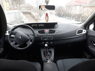 Renault Grand Scenic foto 3