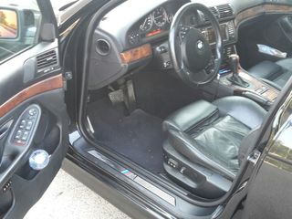 BMW 5 Series foto 5