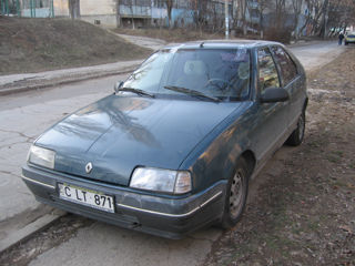 Renault 19