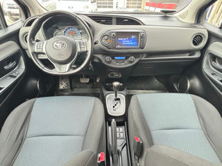 Toyota Yaris foto 11