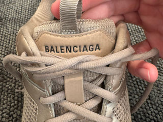 Balenciaga Track 3 in dark beige foto 4