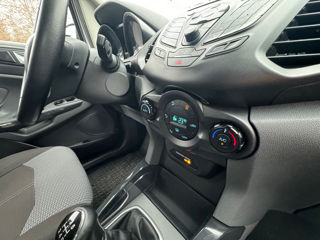 Ford EcoSport foto 12