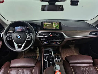 BMW 5 Series foto 5