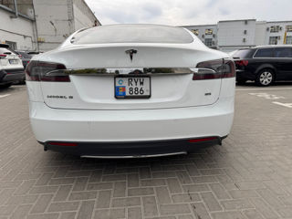 Tesla Model S foto 4