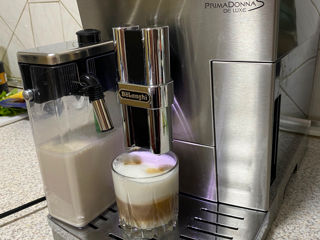 Срочно! Delonghi PrimaDonaS Deluxe Capuccino , latte , macchiato нержавеющей стали (INOX)