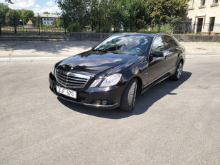 Mercedes E-Class foto 1