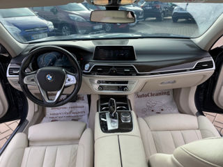 BMW 7 Series foto 8