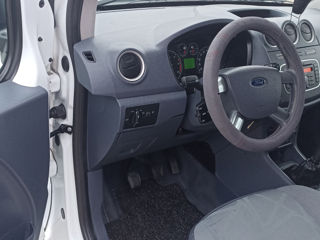 Ford Transit Connect foto 2