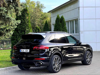 Porsche Cayenne foto 2