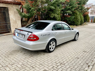 Mercedes E-Class foto 2