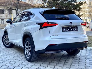 Lexus NX Series foto 4