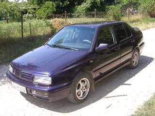 Volkswagen Vento foto 3