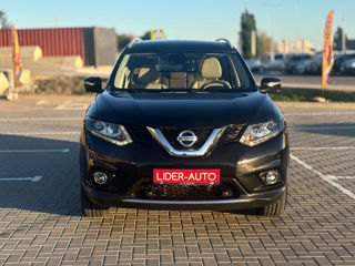 Nissan X-Trail foto 2