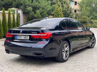 BMW 7 Series foto 5