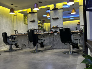 Barbershop in centru orașului foto 2