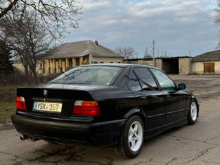 BMW 3 Series foto 2