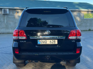 Toyota Land Cruiser foto 6