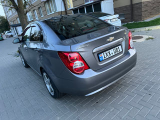 Chevrolet Aveo foto 3