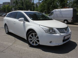 Toyota Avensis foto 3