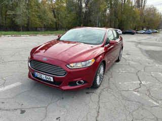 Ford Fusion foto 2