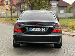 Mercedes E-Class foto 5