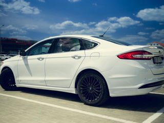 Ford Fusion foto 4