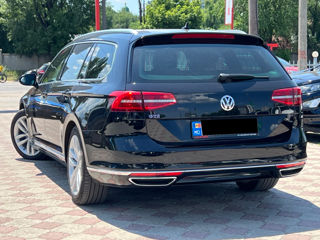 Volkswagen Passat foto 3