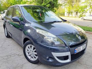 Renault Scenic foto 1