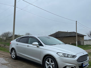 Ford Mondeo foto 1