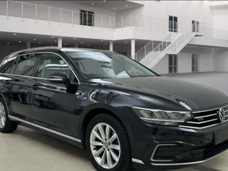 Volkswagen Passat foto 3