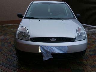 Ford Fiesta foto 4