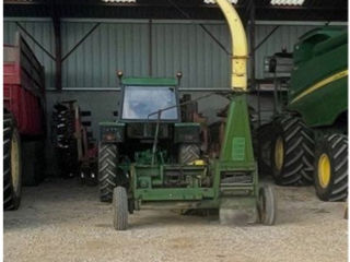 JD 3200 cu două  cupe. foto 3