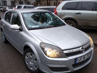 Opel Astra foto 1