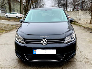 Volkswagen Touran foto 2